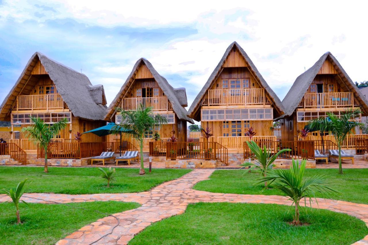 Pelican Lodge & Marina Entebbe Exterior photo