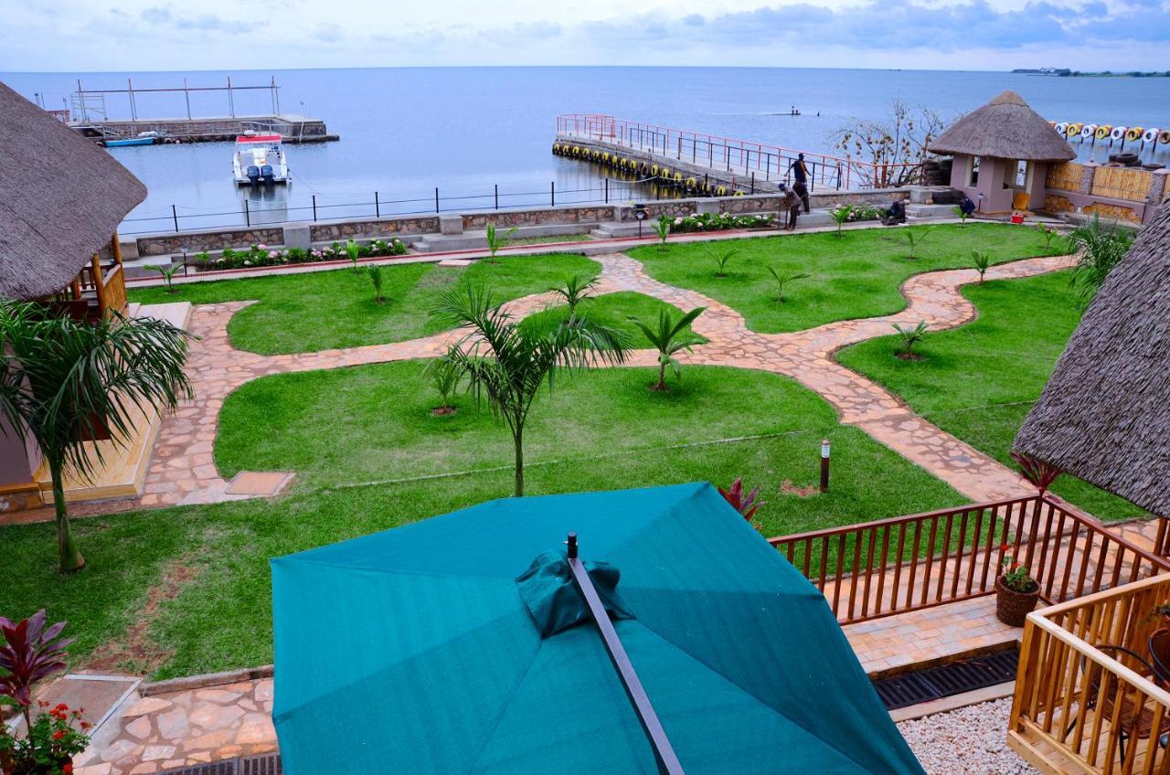 Pelican Lodge & Marina Entebbe Exterior photo