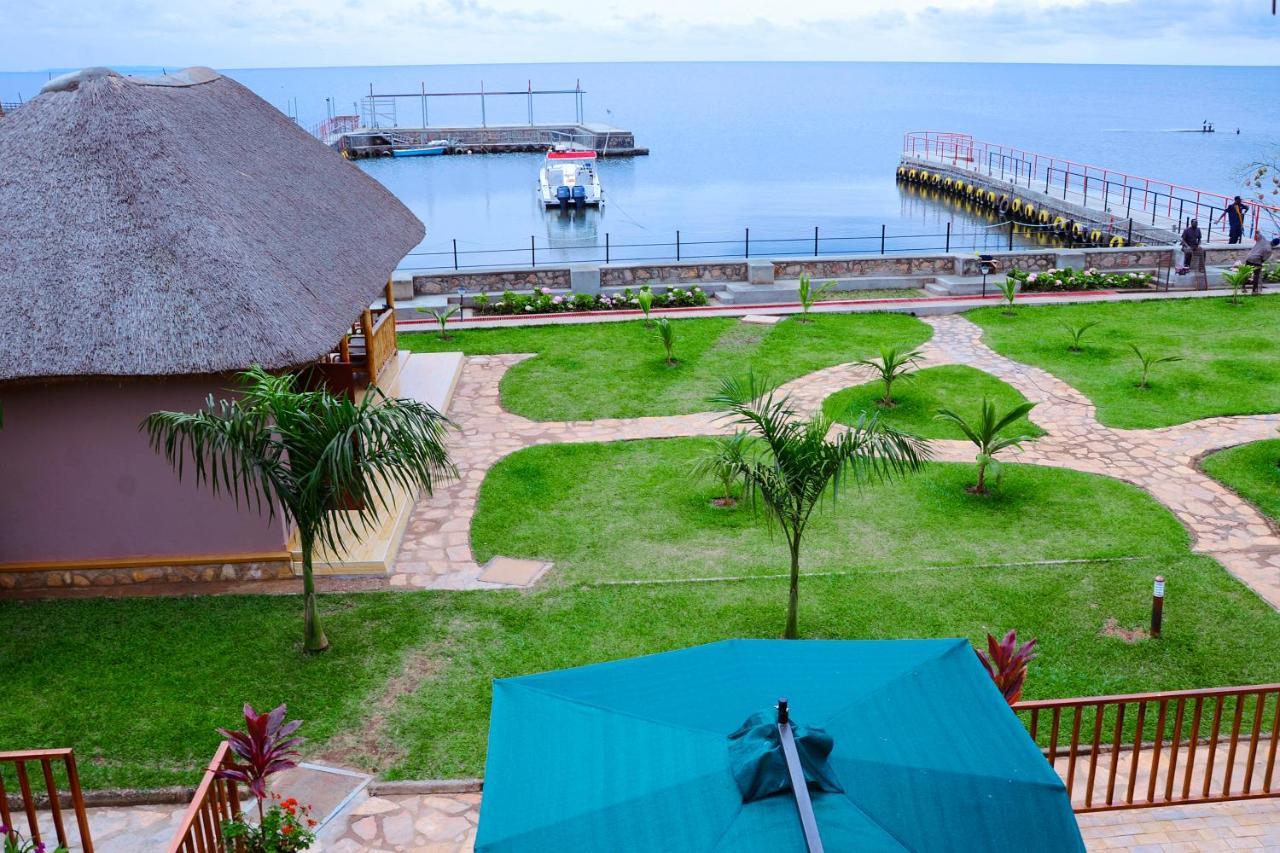 Pelican Lodge & Marina Entebbe Exterior photo