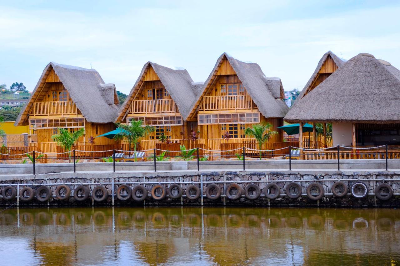 Pelican Lodge & Marina Entebbe Exterior photo